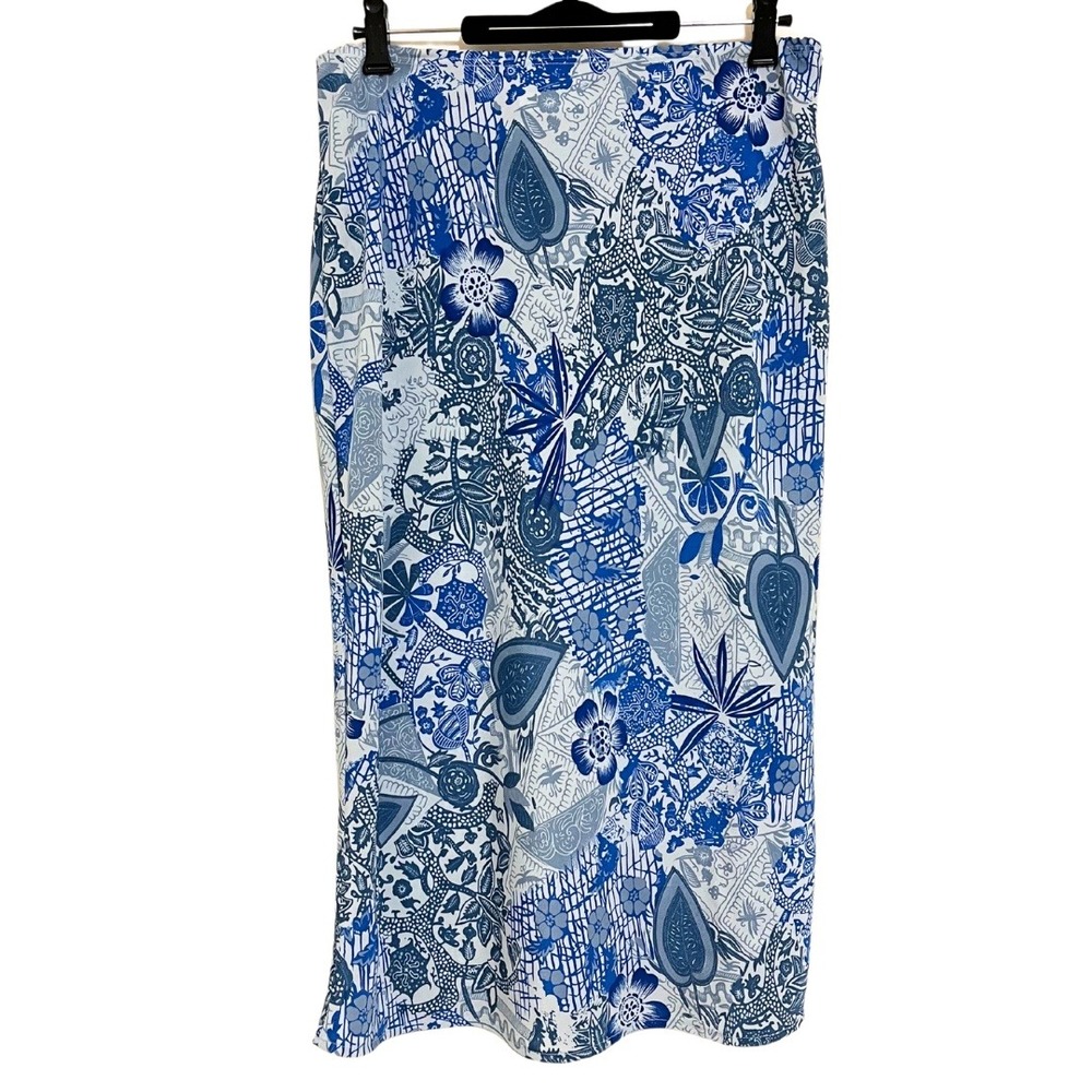 Botanical Floral Blue Grey & White Midi Skirt – Beechers Brook by Fairweather, M
